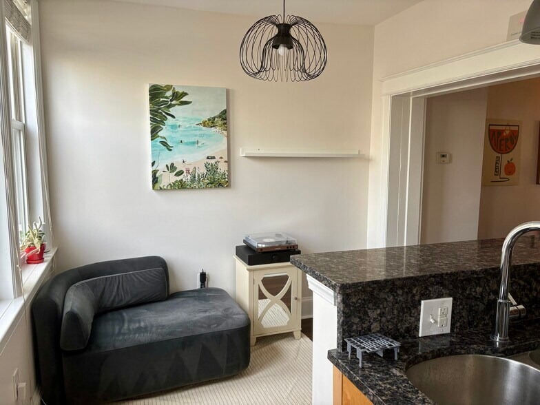 Building Photo - 807 Decatur St NW