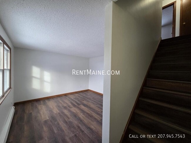 Building Photo - 2 Hartley St