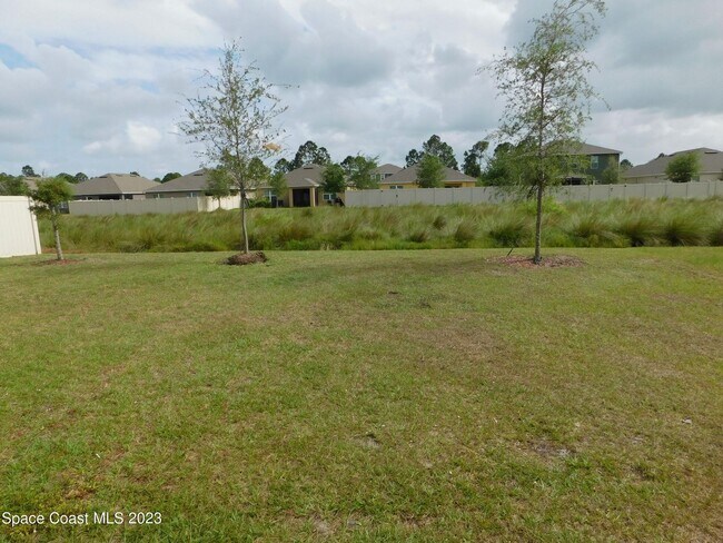 Building Photo - 739 Forest Trace Cir