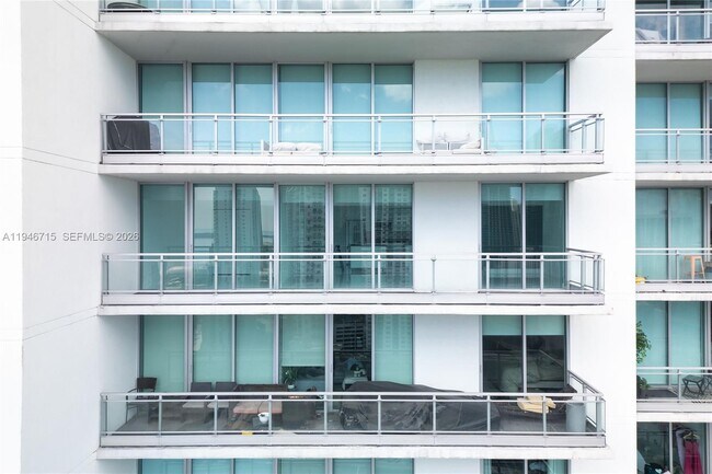 Building Photo - 92 SW 3rd St