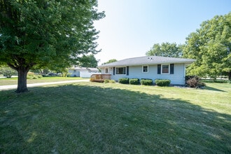 Building Photo - 14865 Damask Ave W