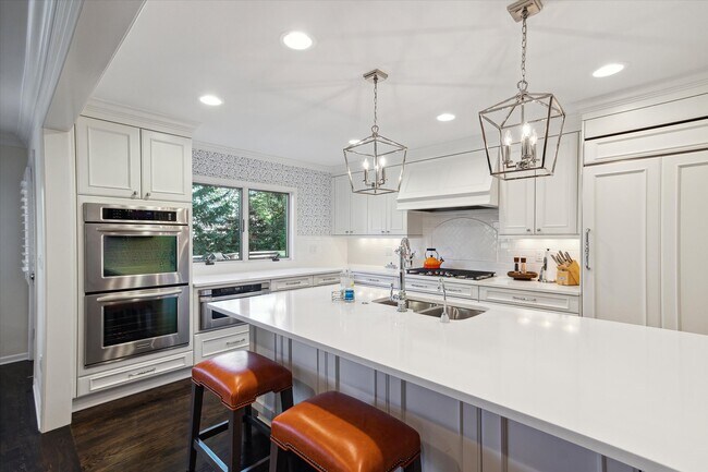 Building Photo - 3466 Bloomfield Club Dr