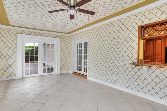 Building Photo - PENDING