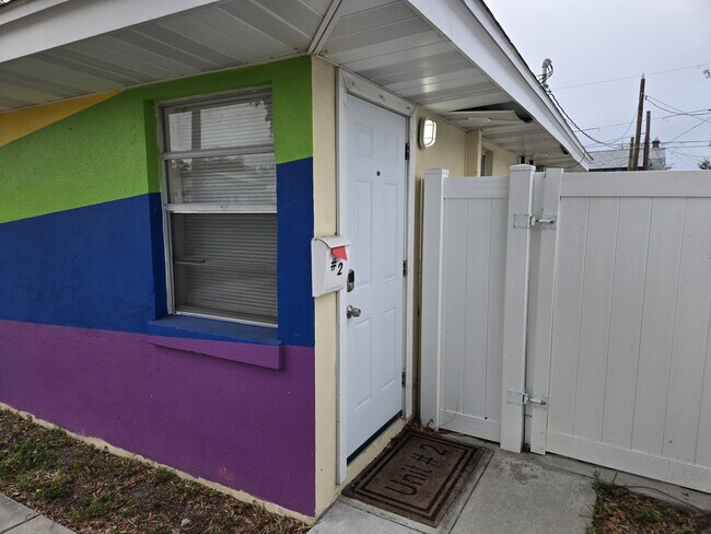 Building Photo - 2621 2nd Ave S