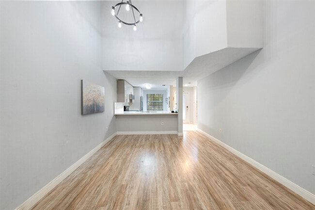 Building Photo - 214 City View Dr