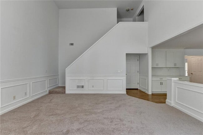 Building Photo - 6535 Ganton Dr