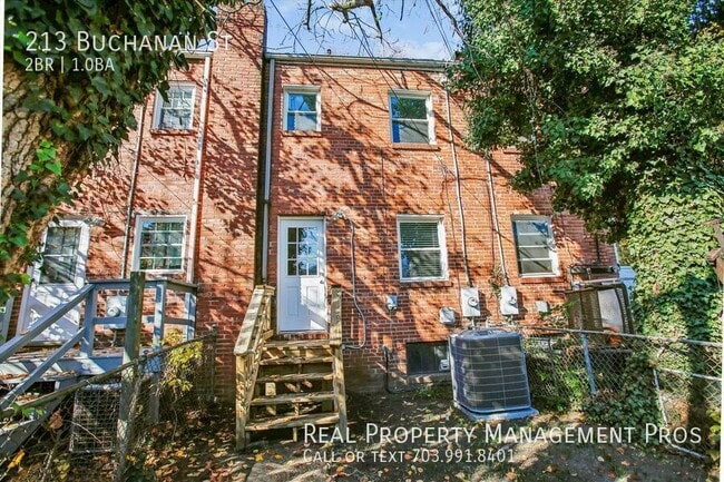 Building Photo - 213 Buchanan St