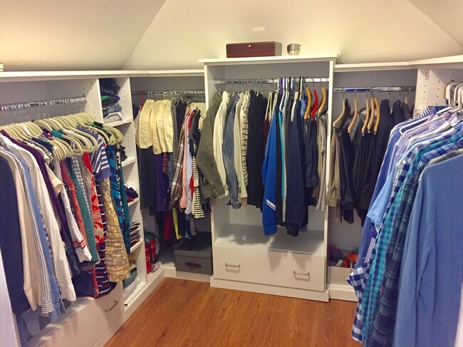 Building Photo - 4817 9th St N