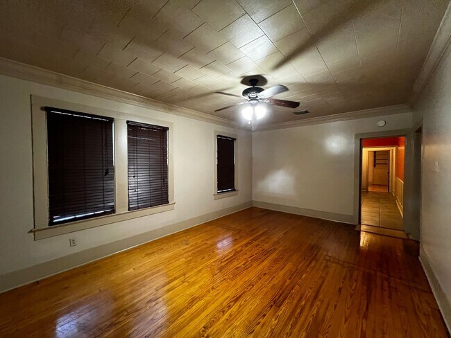 Building Photo - Four Bedroom, Two Bathroom , House Near UL , with Lawncare MOVE IN SPECIAL!!!!