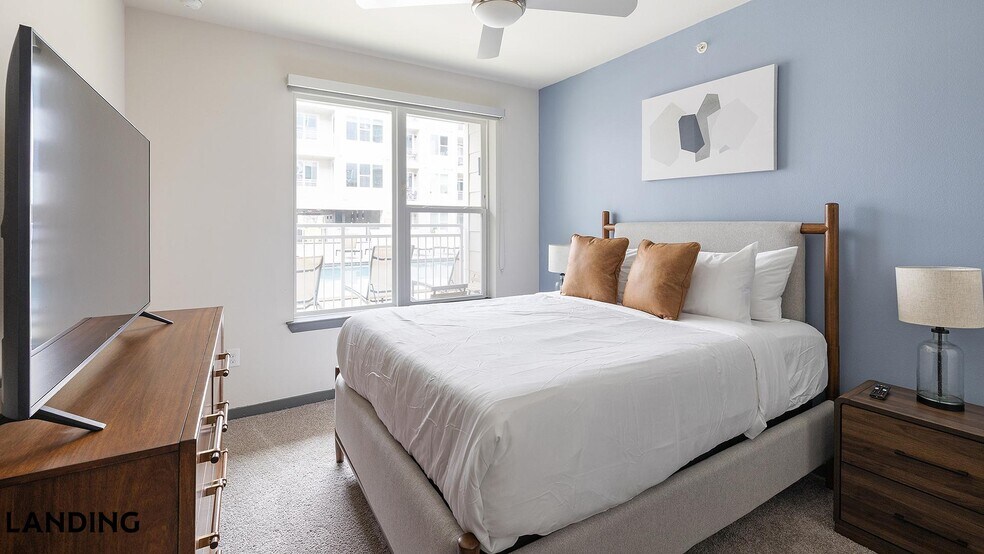 Building Photo - 3001 Crockett St