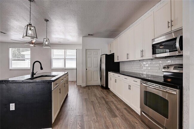 Building Photo - 3323 Michener Pl