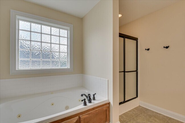 Building Photo - 716 Gallaway Ln