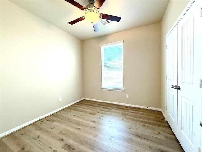 Building Photo - 24715 Colonial Elm Dr