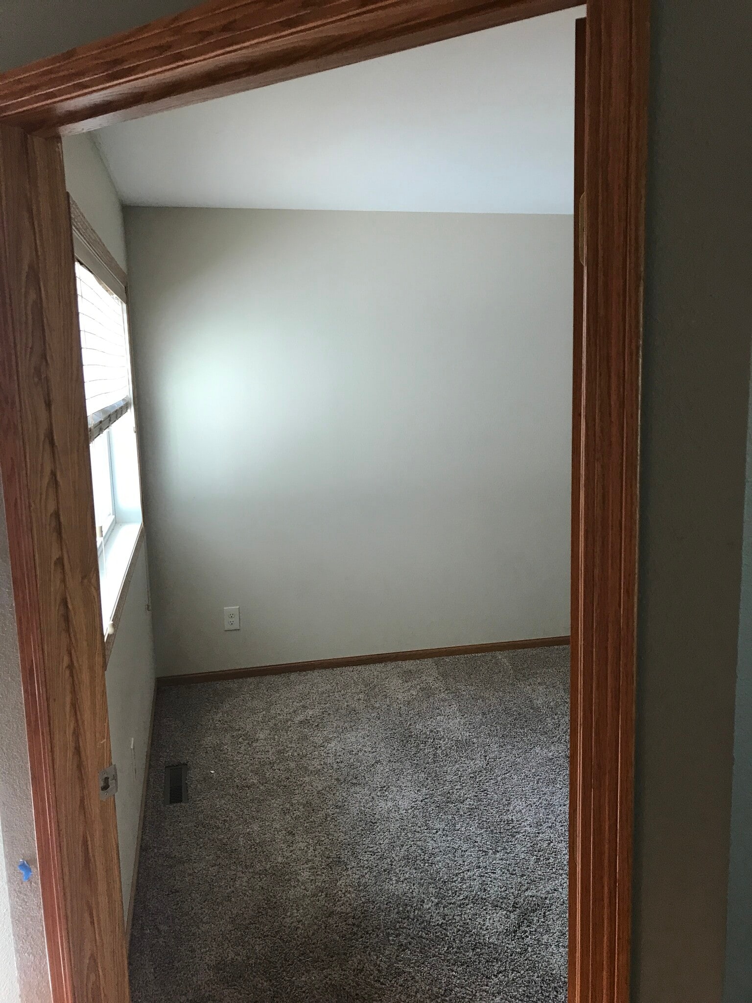 Building Photo - 1722 Crooked Ave