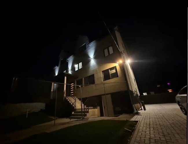 Building Photo - 235-33-235148 148th Rd