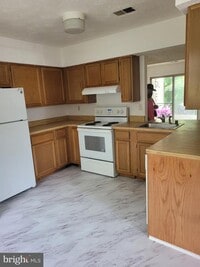 Building Photo - 11425 Honeysuckle Ct