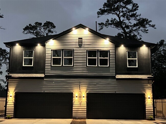 Building Photo - 8146 Cabot St