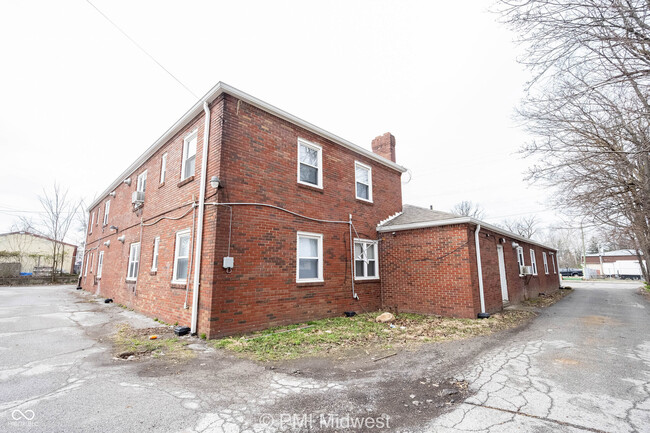 Building Photo - 3725 N Sherman Dr