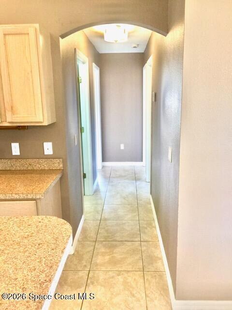 Building Photo - 2033 Gloria Cir