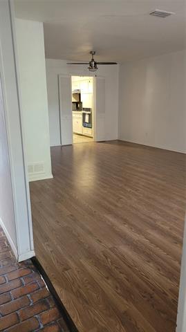 Building Photo - 7621 Dentcrest Dr