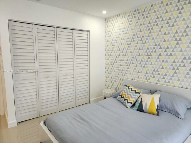 Building Photo - 9777 NW 45th Ln