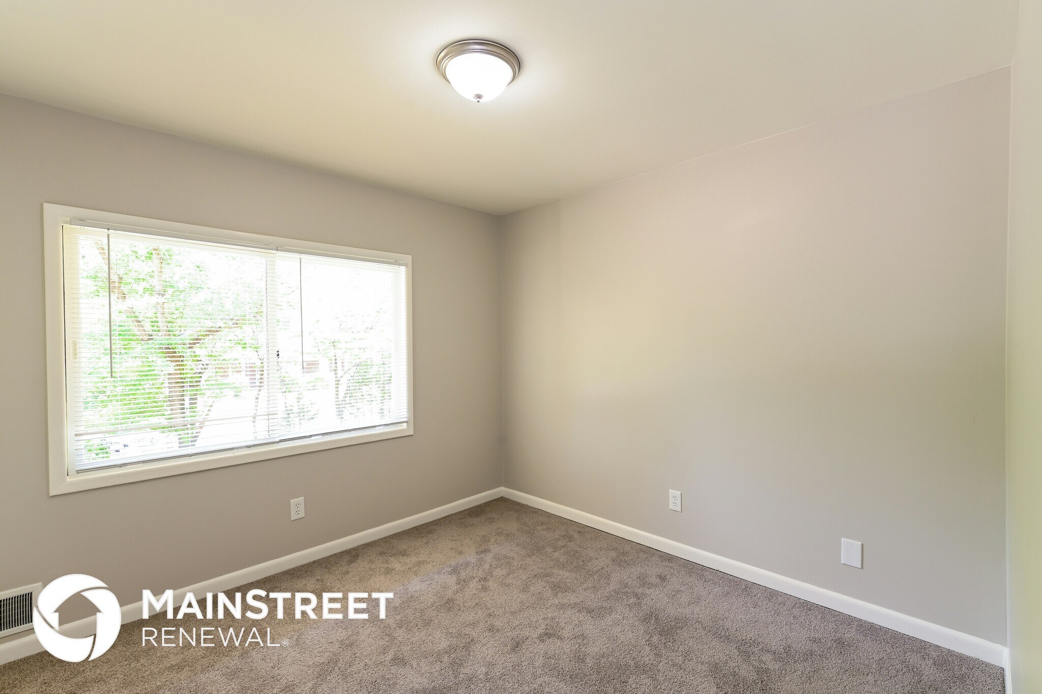 Building Photo - 1039 Huntingdon Ct