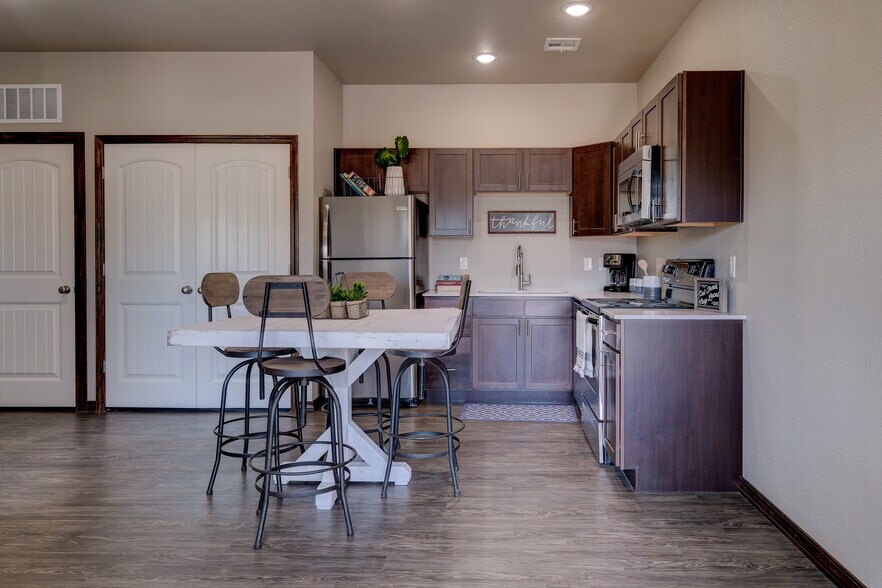 Building Photo - 1109 Hope Dr