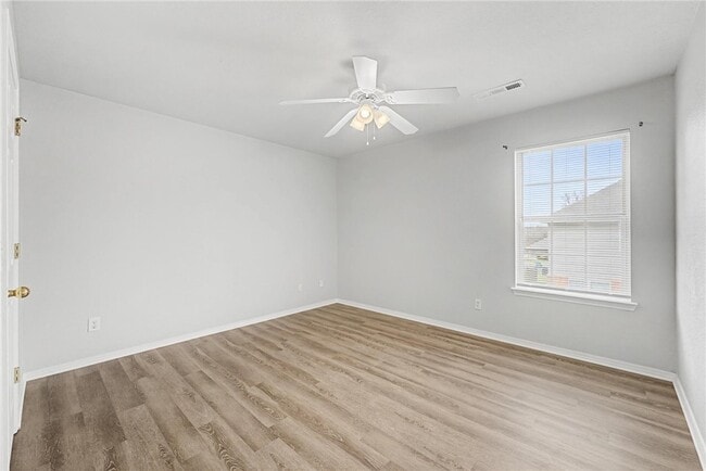 Building Photo - 3102 SW Deerfield Blvd