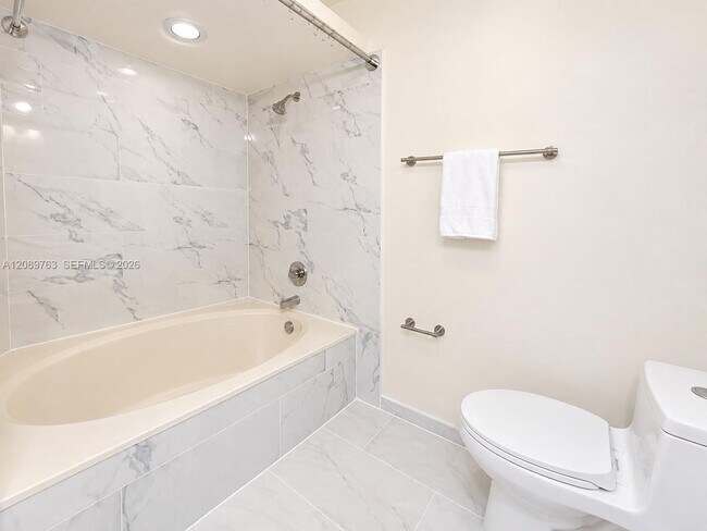 Building Photo - 130 SW 109th Ave
