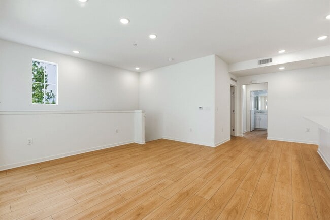 Building Photo - BRAND NEW 3 BEDROOM 2 BATH CONDO IN COVINA!