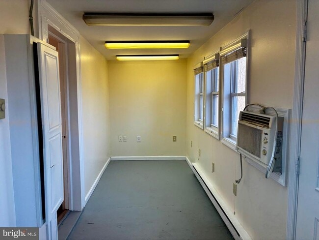 Building Photo - 8122 John Mosby Hwy