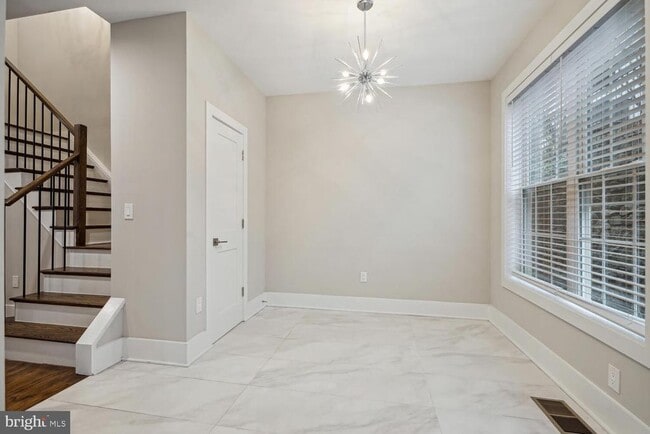 Building Photo - 1553 Rivertown Pl
