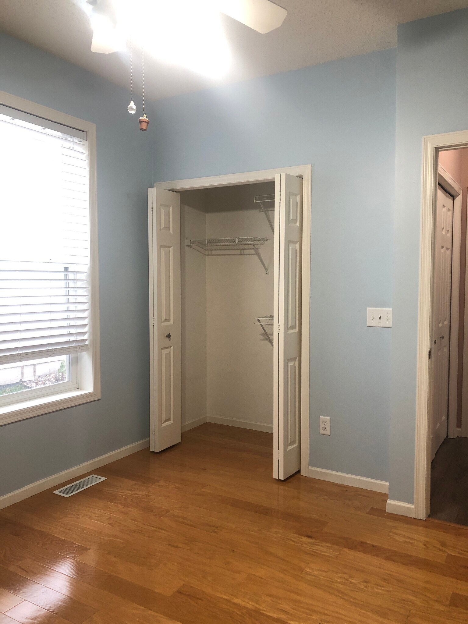 Building Photo - 1680 Oakbrooke Ct