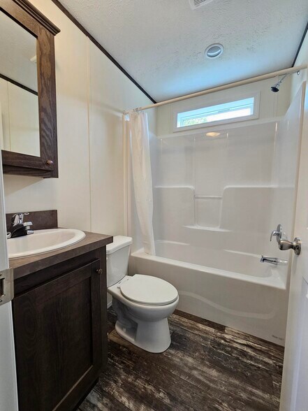 Building Photo - 50 Sunnyfield Dr