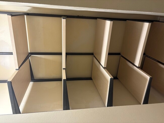 Building Photo - 1 E Scott St