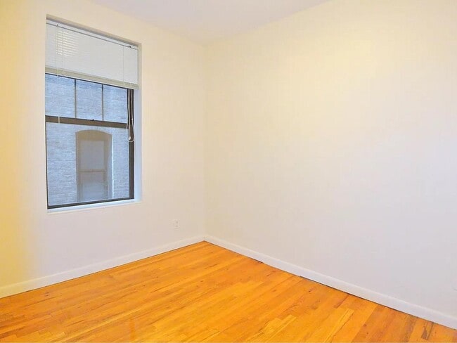 Building Photo - 3117 Broadway