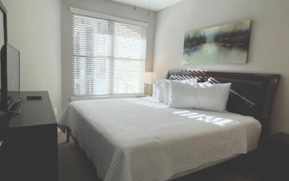 Building Photo - 1160 Johnson Ferry Rd NE