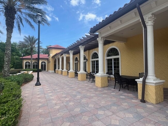 Building Photo - Condominium for rent