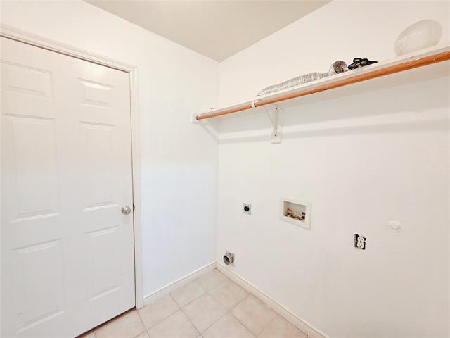 Building Photo - 1610 Lake Travis Dr