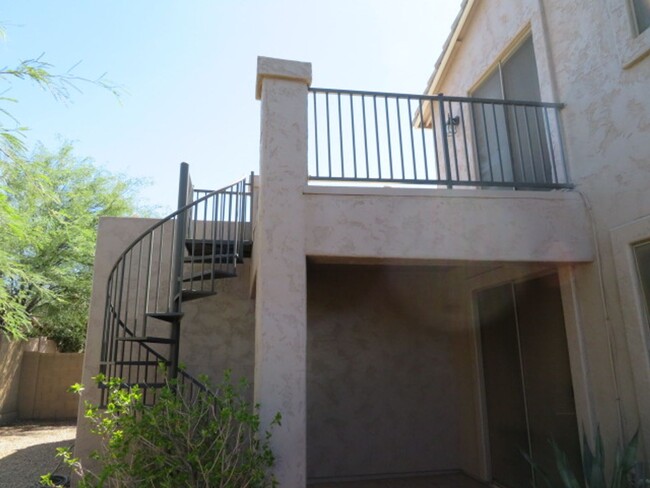 Building Photo - Beautiful 3 Bedroom 2.5 Bath in Las Sendas