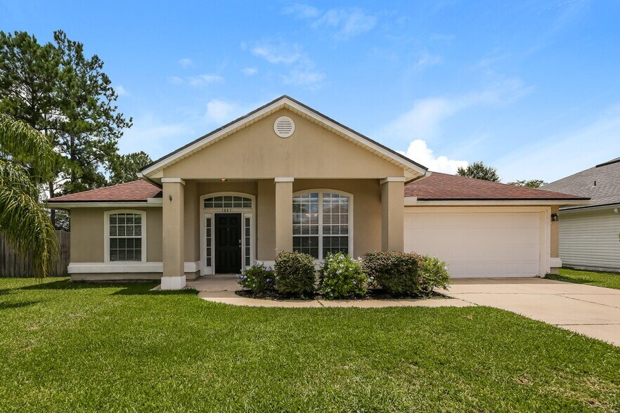 Primary Photo - 1841 Heartpine Dr