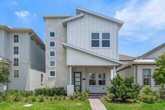 Building Photo - Barely Living in Single Family 3bed/2bath/2-car garage in Lake Nona
