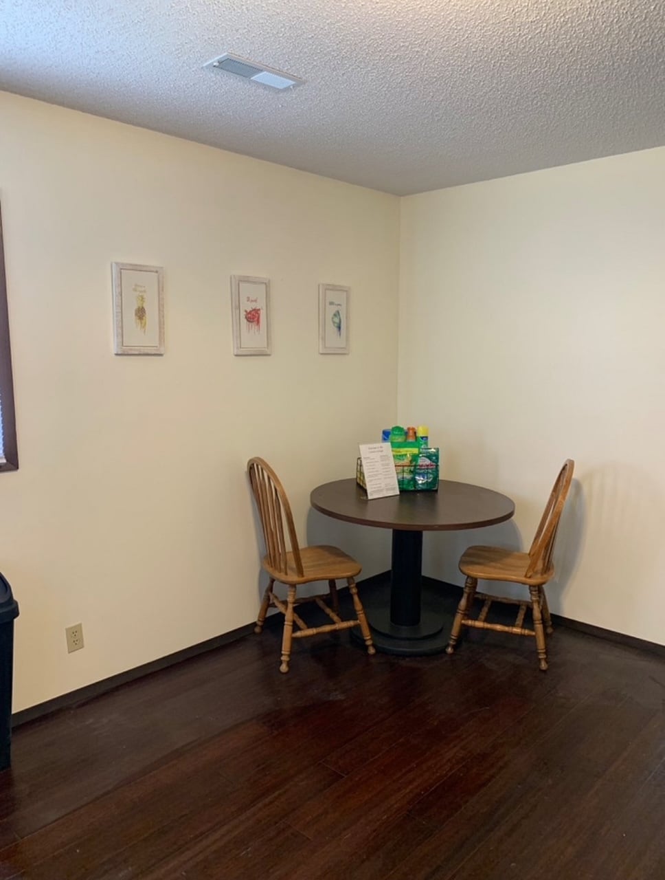 Building Photo - 617 4th St