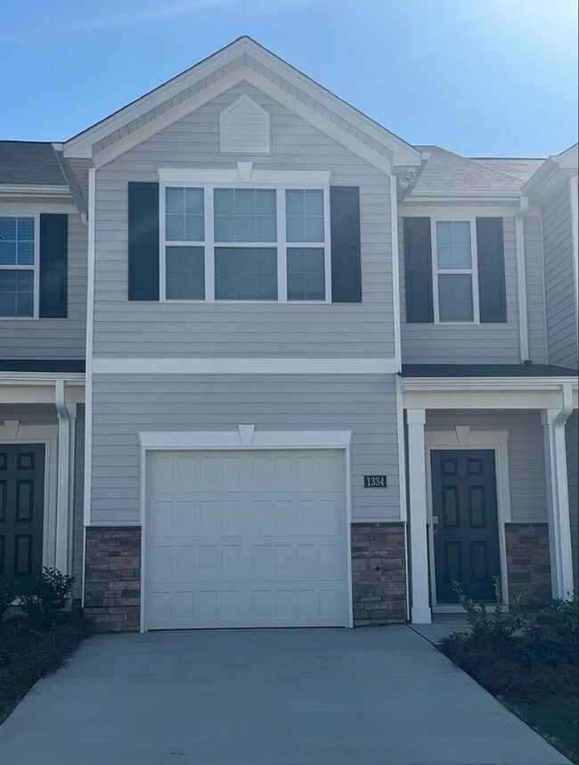 Primary Photo - 3 Bedroom Townhome in Kernersville