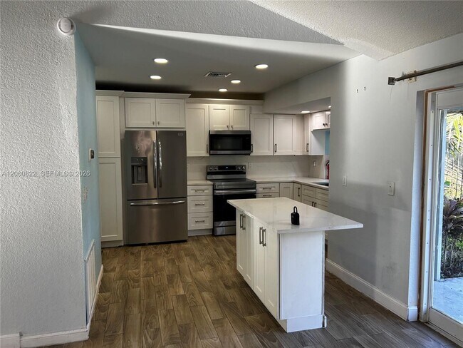 Building Photo - 2403 NW 108th Terrace