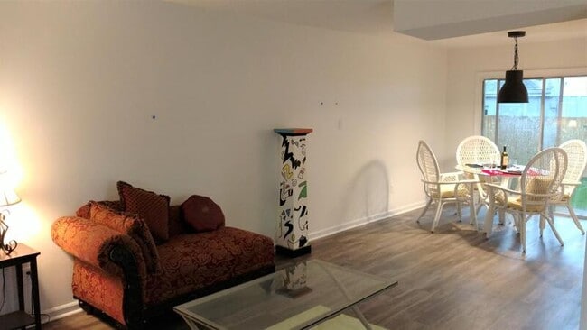 Building Photo - 1618 Boyer St