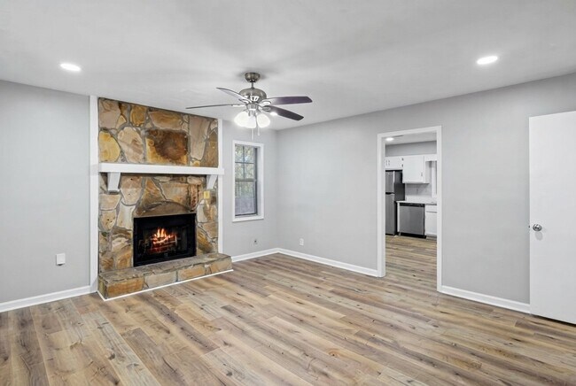 Building Photo - 338 Bradley Woods Ct NW