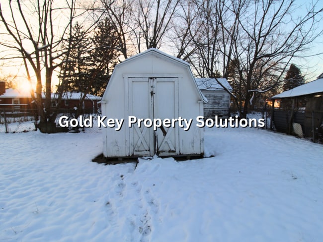 Building Photo - Roomy 4 BR 1 BA House with Back Deck and Shed SECTION 8 APPROVED