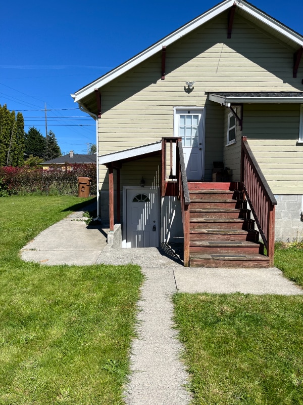 Building Photo - 1708 S Durango St