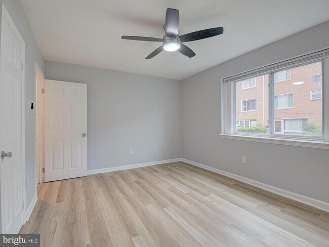 Building Photo - 1749 Addison Rd S